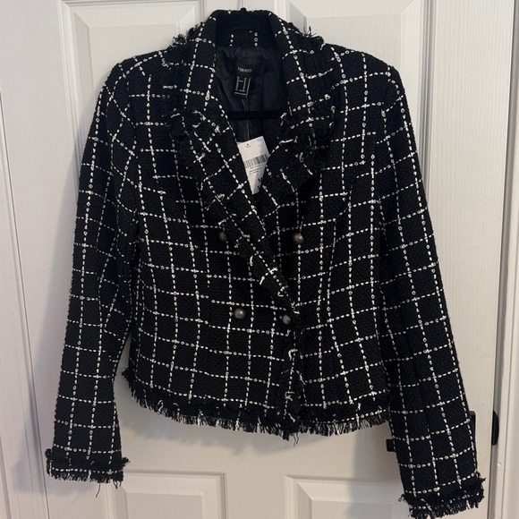 Tweed Chanel looking jacket for 1/3 the price - Picture 8 of 12